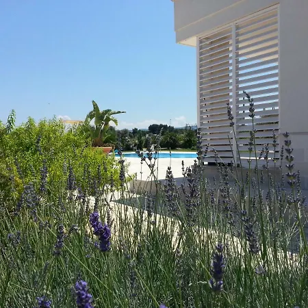 Bilocale In Con Piscina Apartament