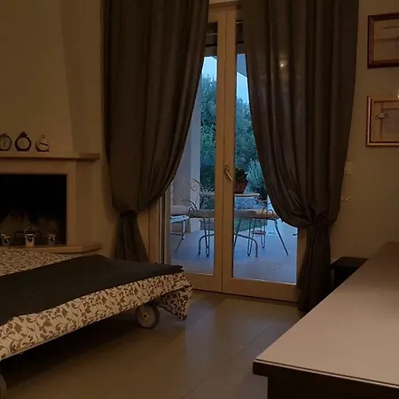 Bilocale In Con Piscina Apartament