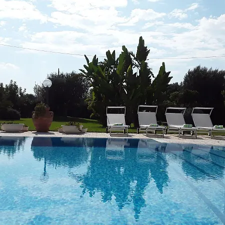 Bilocale In Con Piscina